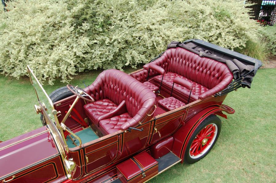 Интерьер Peerless Model 36 7-Passenger Touring Car 1912 года  (фото 3 из 4)